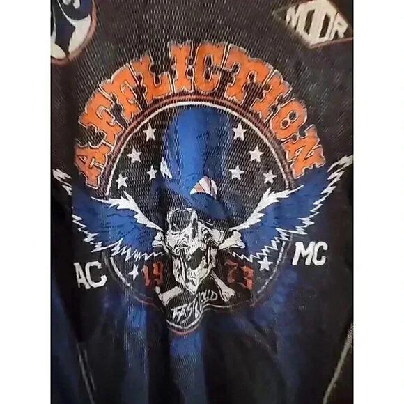 Affliction Men’s Long Sleeve Thermal SKULL Graphic Sz M NWT CR5 Excellent - Picture 1 of 5